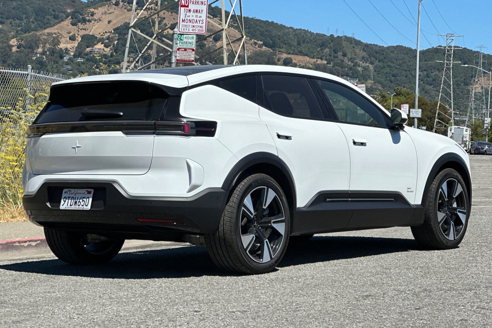 2025 Polestar Polestar 3 photo 2