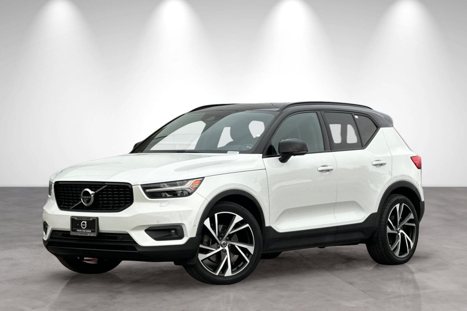 2019 Volvo XC40 R-Design's photo