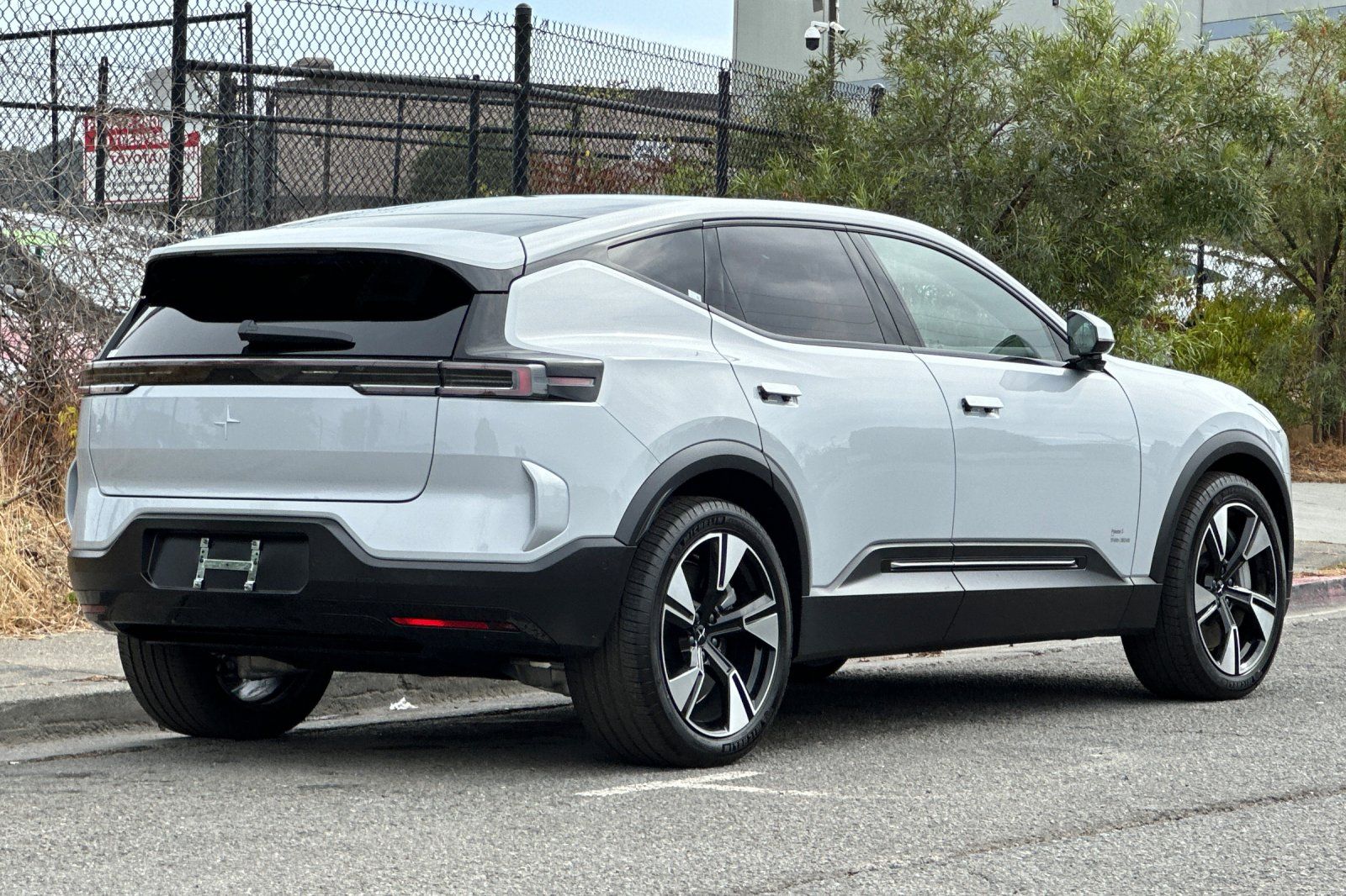 2025 Polestar Polestar 3 photo 2