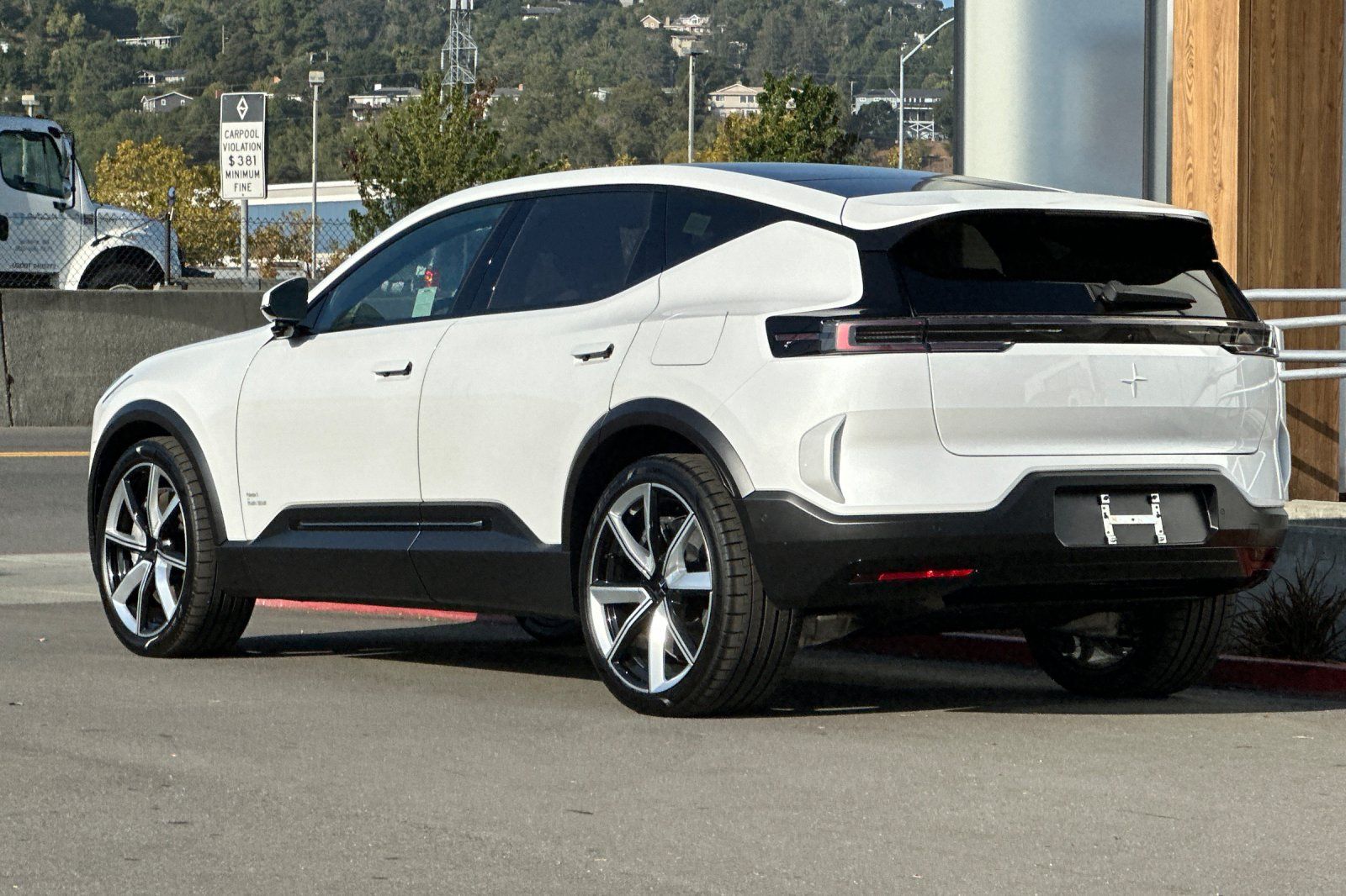 2025 Polestar 3 - Photo 6