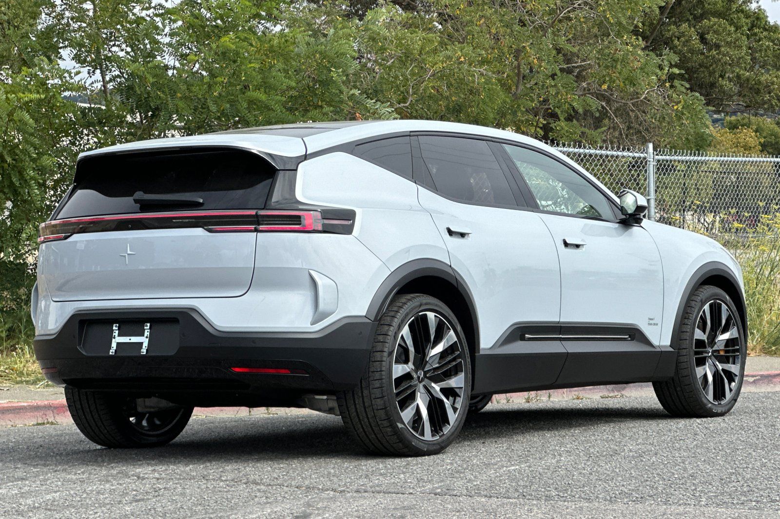 2025 Polestar Polestar 3 photo 2