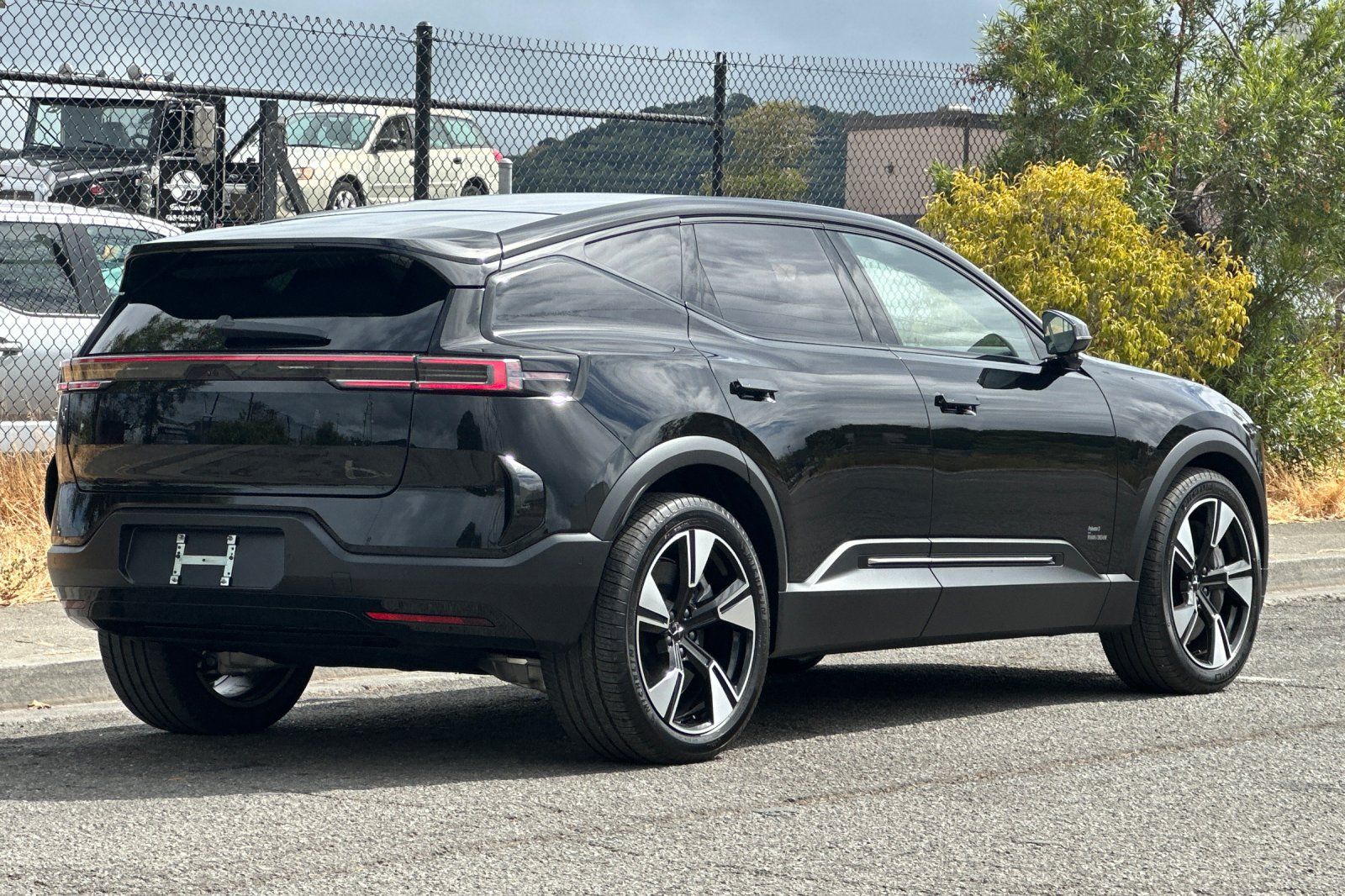 2025 Polestar Polestar 3 photo 2