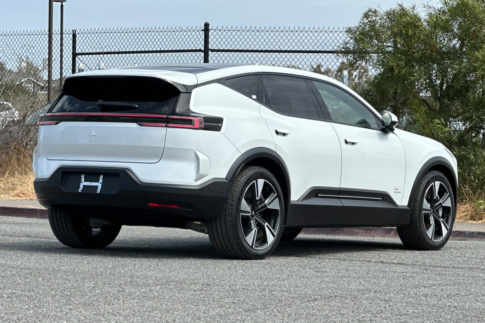 2025 Polestar Polestar 3 photo 2