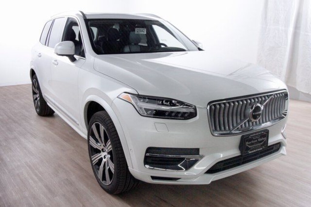 Certified 2025 Volvo XC90 plug-in hybrid T8 Plus 6-Seater SUV