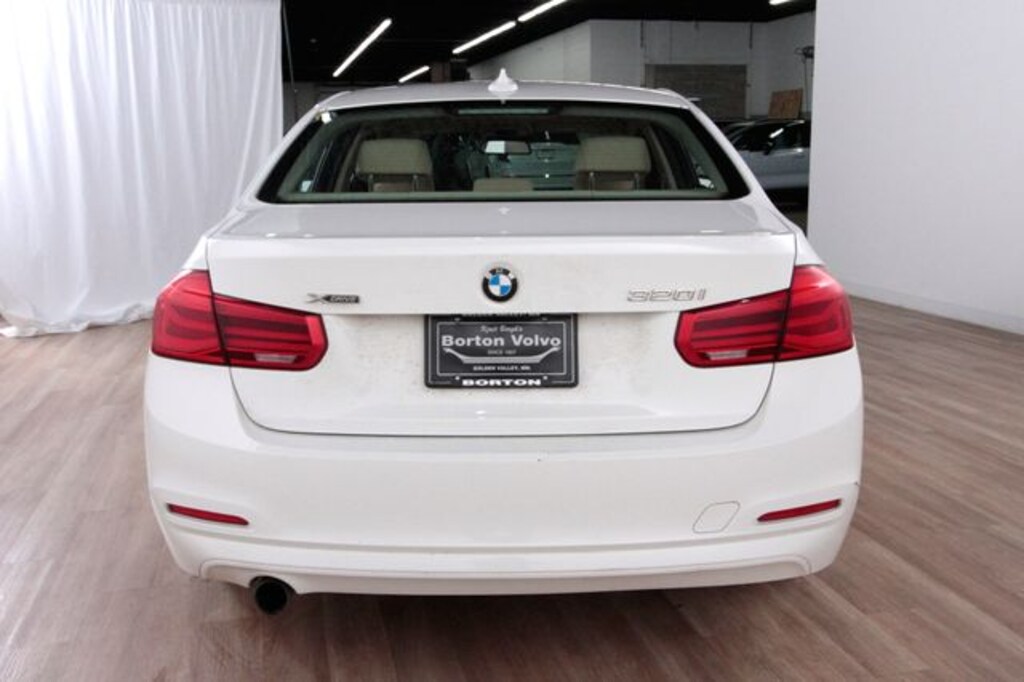 Used 2016 BMW 320i xDrive Sedan