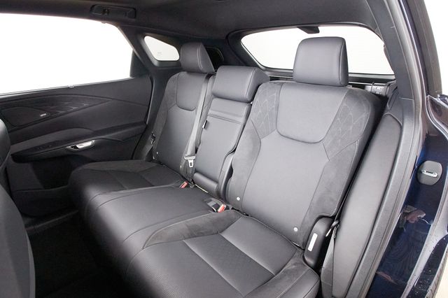 2025 Lexus RX Hybrid 350h - Photo 17