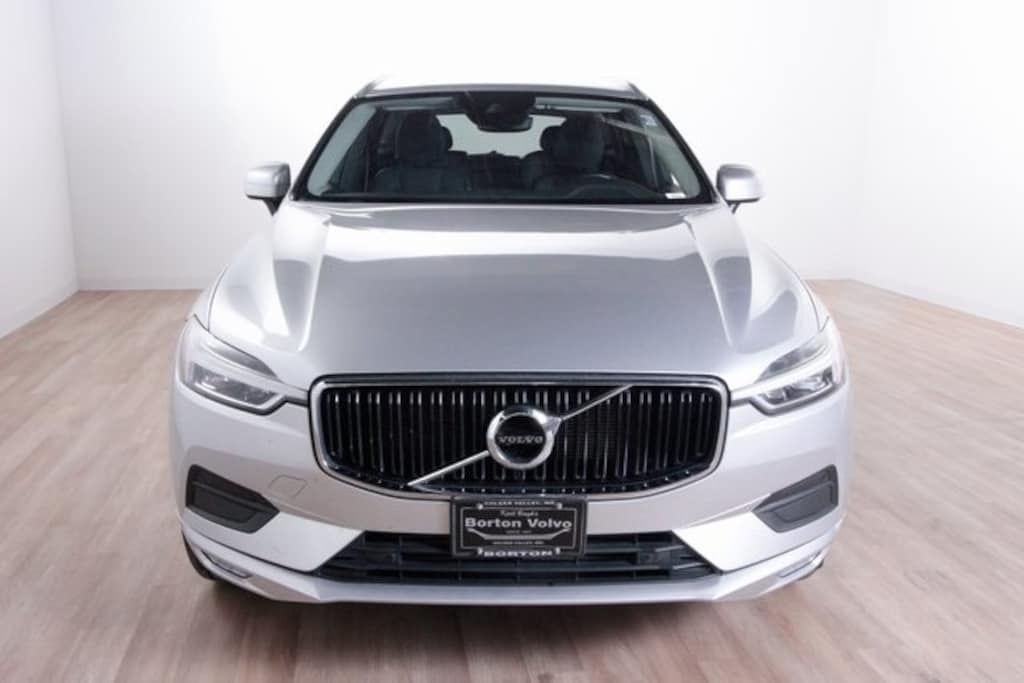 Used 2021 Volvo XC60 T5 Momentum SUV