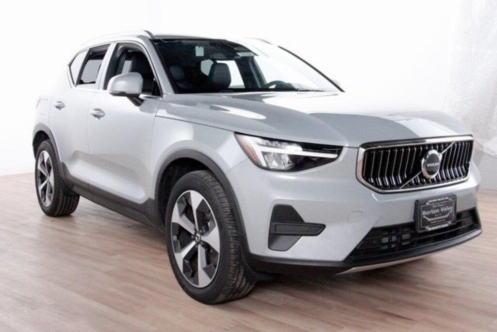 Certified 2025 Volvo XC40 B5 Core Bright Theme SUV