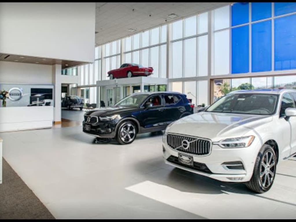 Certified 2023 Volvo XC40 Recharge Pure Electric Plus SUV