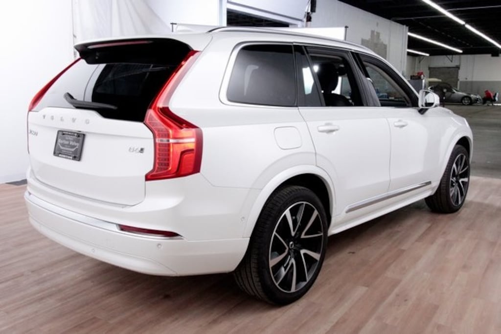 Certified 2025 Volvo XC90 B6 Plus 6-Seater SUV