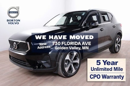 2025 Volvo XC40 B5 Plus Bright Theme SUV