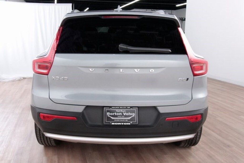 Certified 2025 Volvo XC40 B5 Core Bright Theme SUV