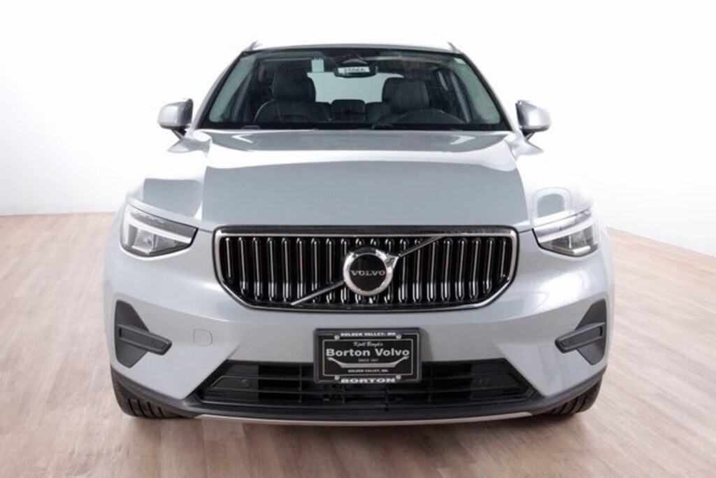 Certified 2025 Volvo XC40 B5 Core Bright Theme SUV