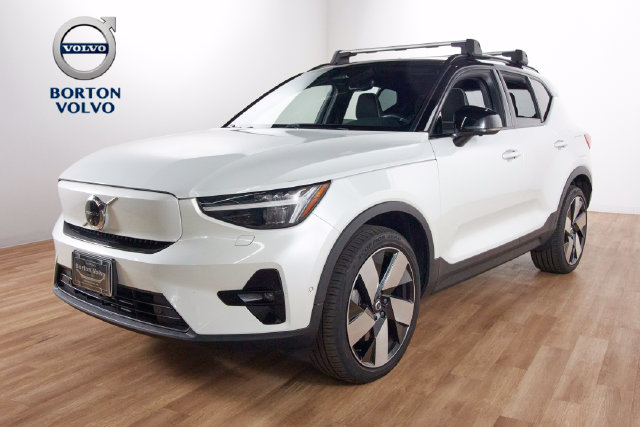 2023 Volvo XC40
