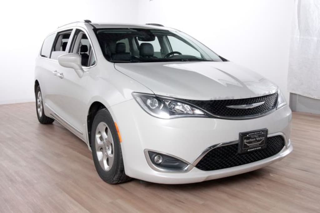 Used 2017 Chrysler Pacifica Touring-L Plus Van