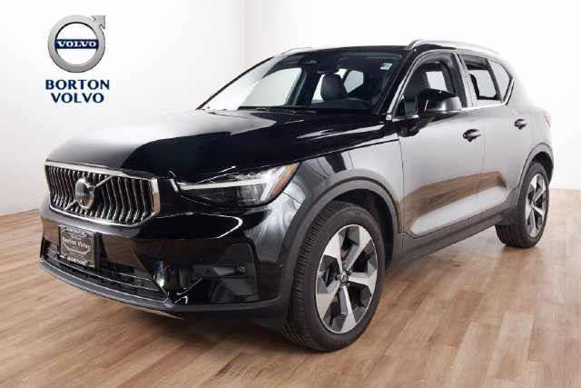 2025 Volvo XC40