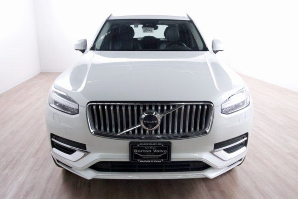 Certified 2025 Volvo XC90 plug-in hybrid T8 Plus 6-Seater SUV