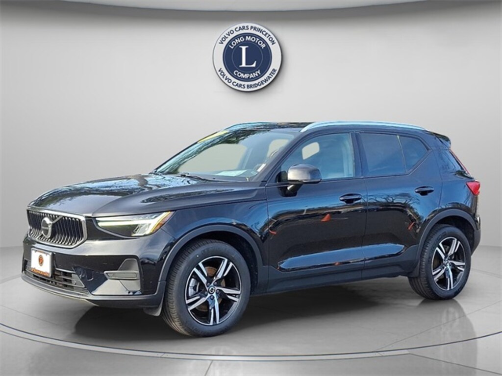 Certified 2023 Volvo XC40 B5 Core SUV