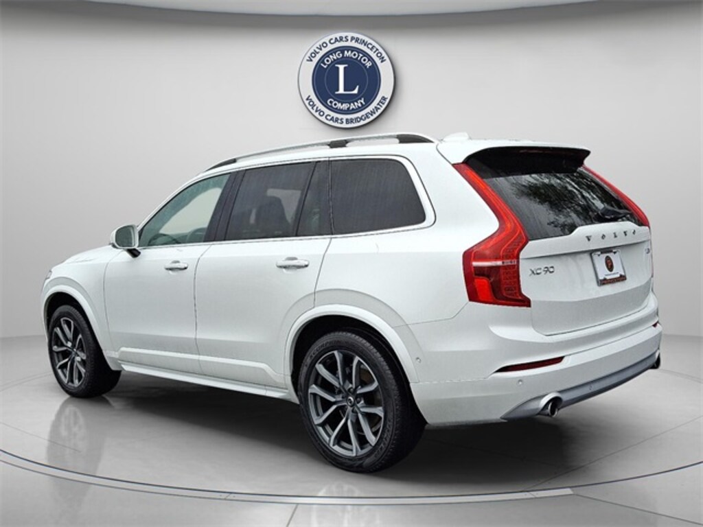 Used 2018 Volvo XC90 T5 Momentum SUV
