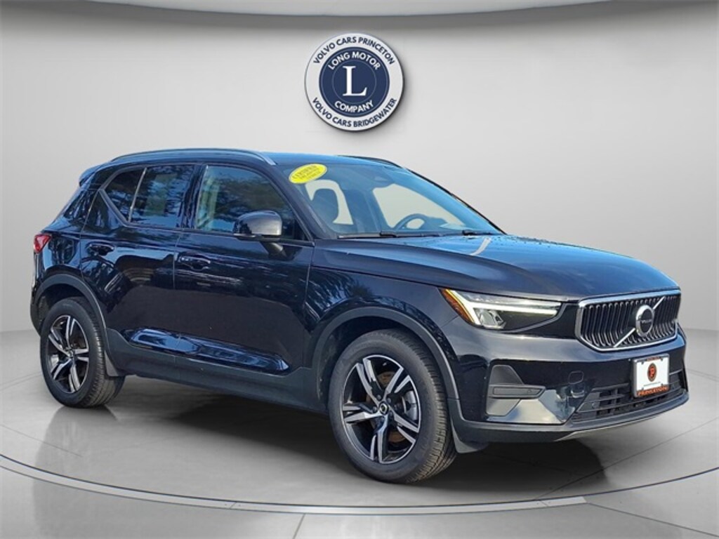 Certified 2023 Volvo XC40 B5 Core SUV