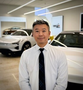 Staff member Sam Vong from ID_72d629