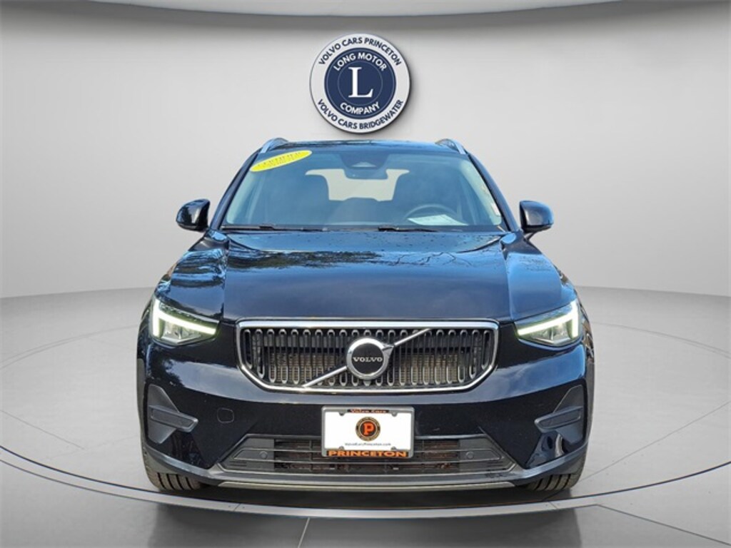 Certified 2023 Volvo XC40 B5 Core SUV