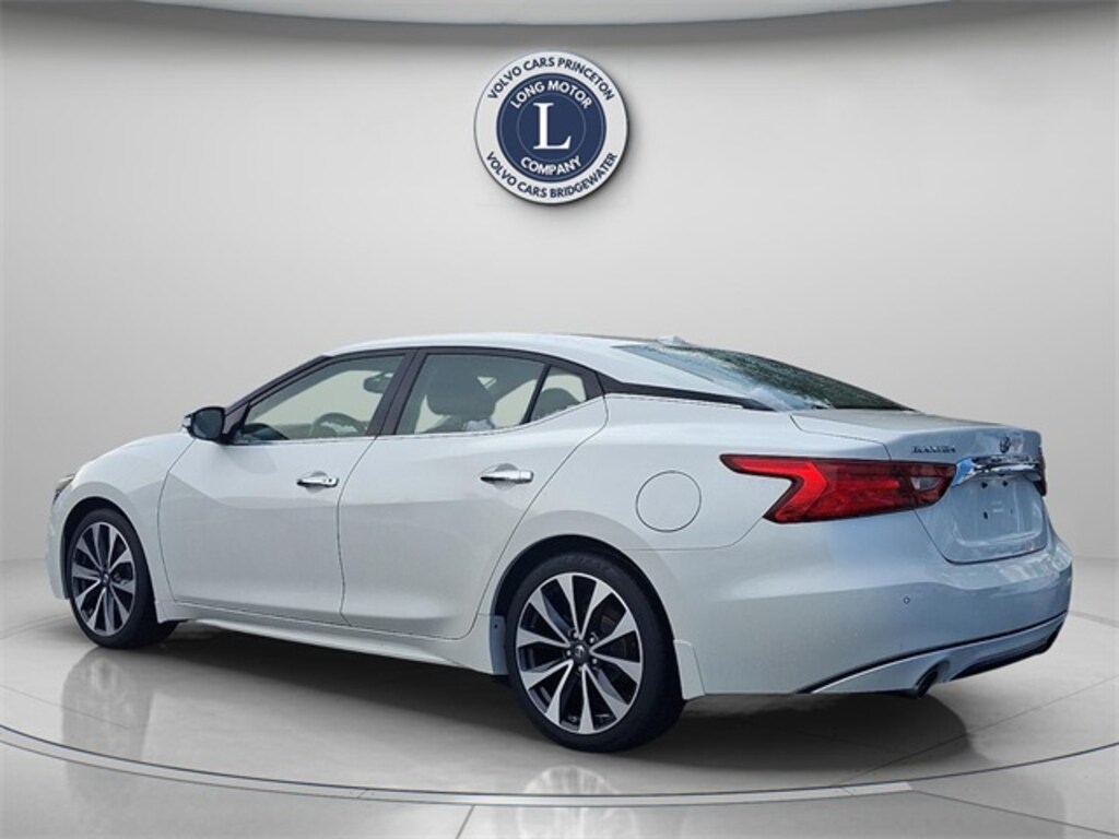 Used 2017 Nissan Maxima SR Sedan