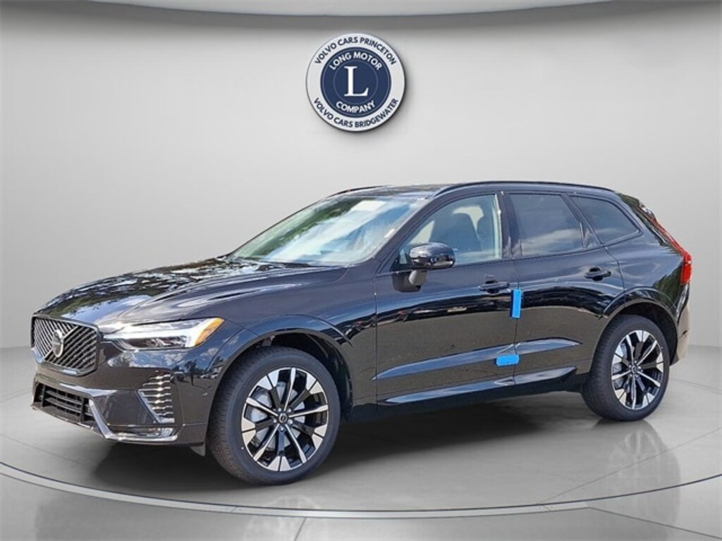 New 2026 Volvo XC60 B5 Plus SUV