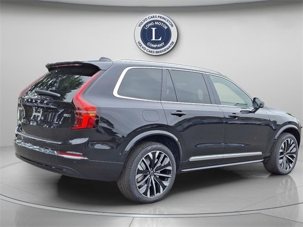New 2026 Volvo XC90 B5 Plus SUV