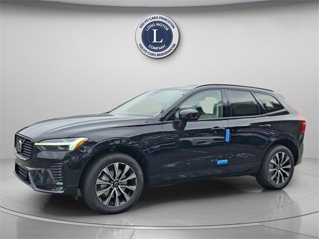 New 2025 Volvo XC60 B5 Core SUV