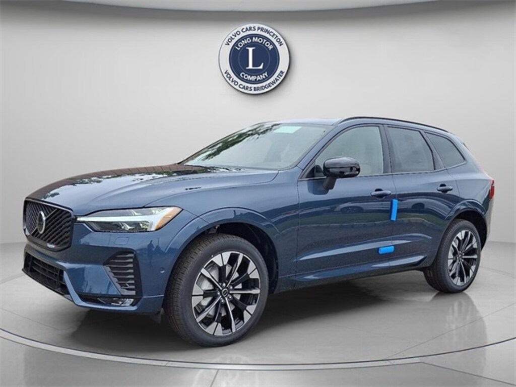 New 2026 Volvo XC60 B5 Plus SUV