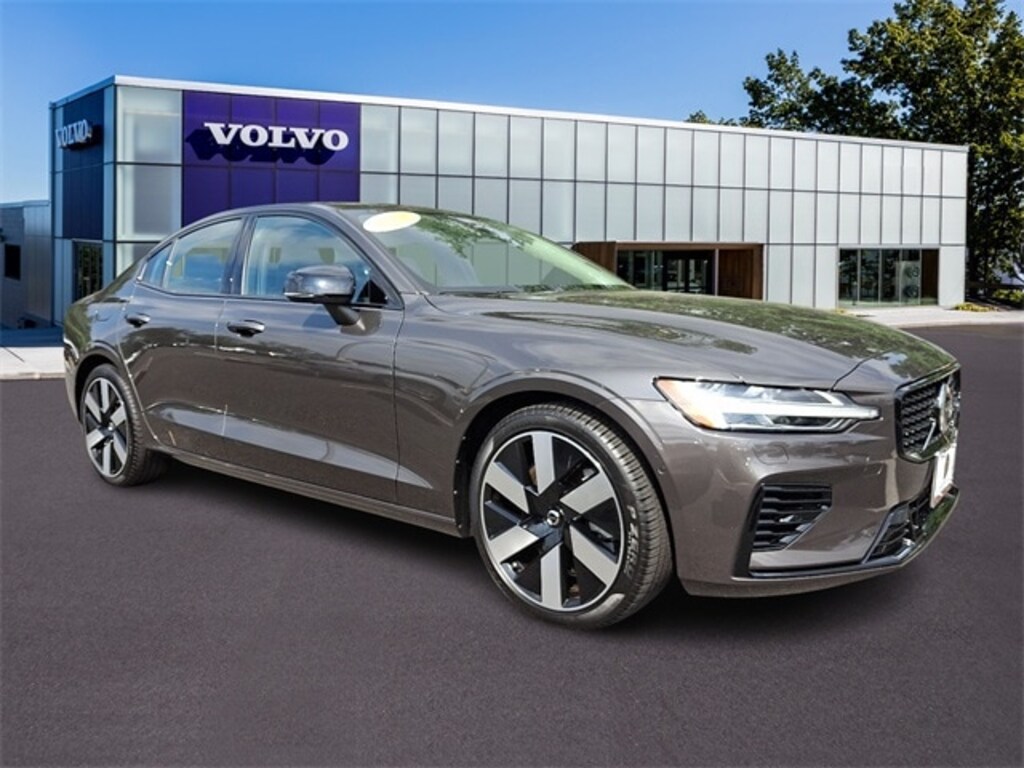 Certified 2025 Volvo S60 Plug-In Hybrid T8 Hybrid Sedan