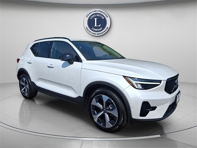2023 Volvo XC40