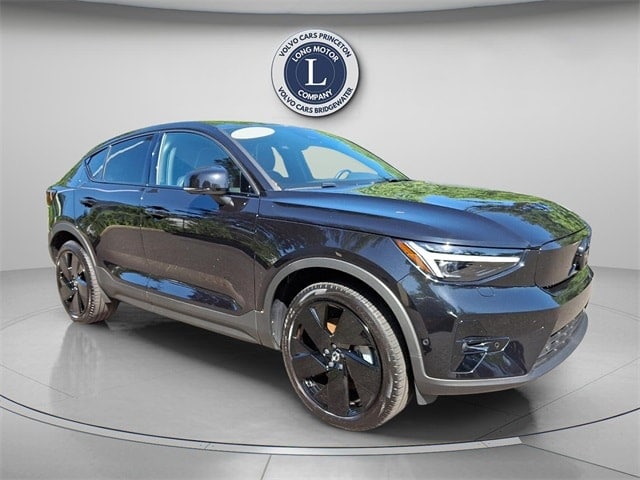 2025 Volvo EC40 TWIN Ultra Black Edition's photo