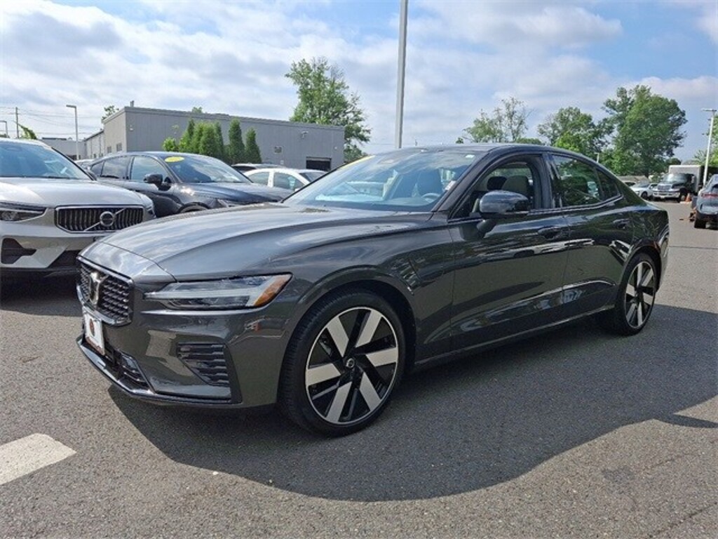 Certified 2025 Volvo S60 Plug-In Hybrid T8 Hybrid Sedan