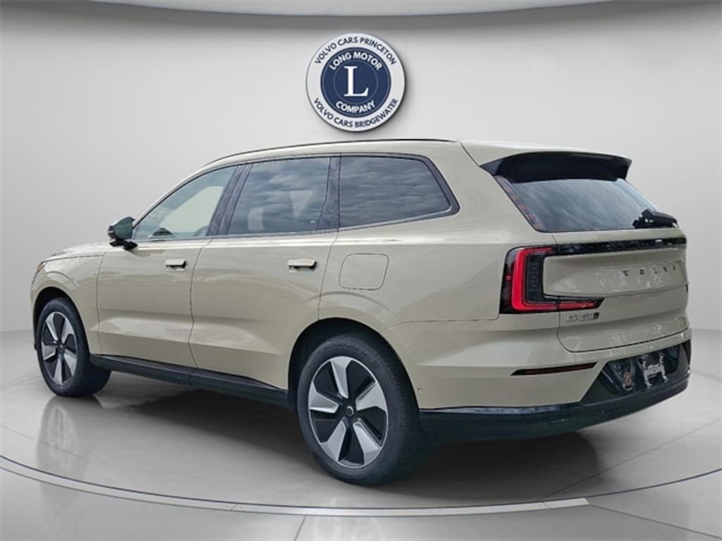 New 2025 Volvo EX90 Twin Motor Plus SUV