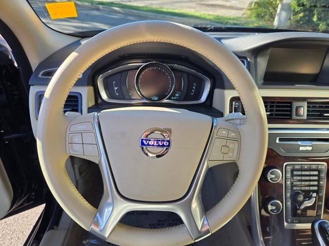 Used 2014 Volvo XC70 T6 with VIN YV4902BZ2E1185102 for sale in Trenton, NJ