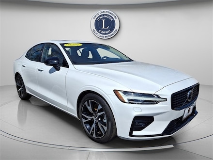 2025 Volvo S60 B5 Core Sedan