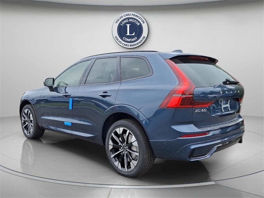 New 2026 Volvo XC60 B5 Plus SUV