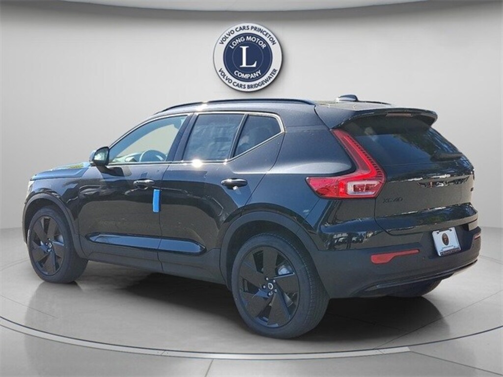 New 2026 Volvo XC40 B5 Ultra Black Edition SUV