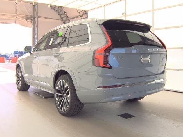 2025 Volvo XC90 B5 Plus photo 2