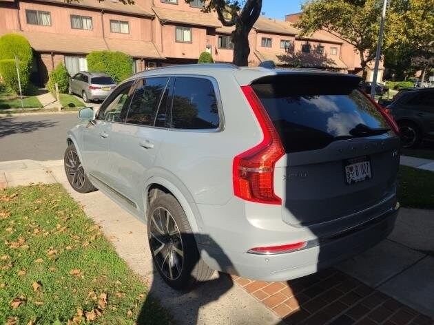 2024 Volvo XC90 B5 Plus photo 2