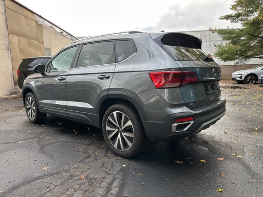 Used 2022 Volkswagen Taos 1.5T SE SUV