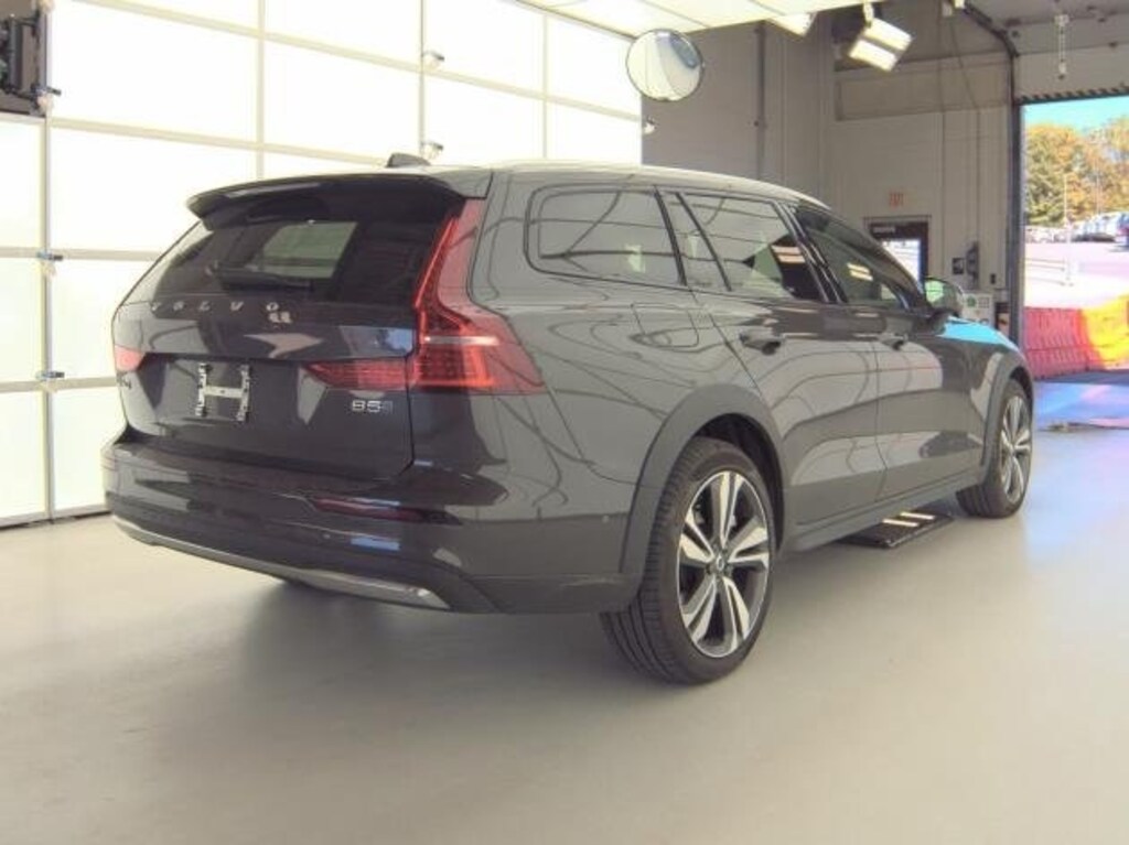 Certified 2025 Volvo V60 Cross Country B5 Plus Wagon