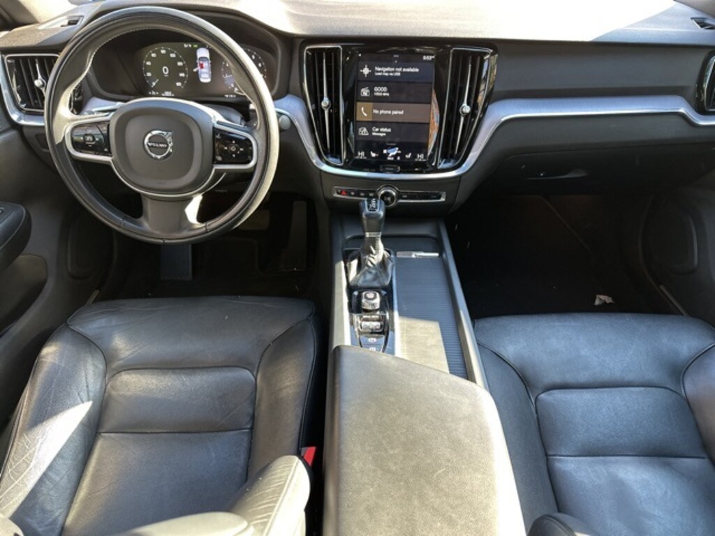 Used 2020 Volvo S60 T6 Momentum Sedan