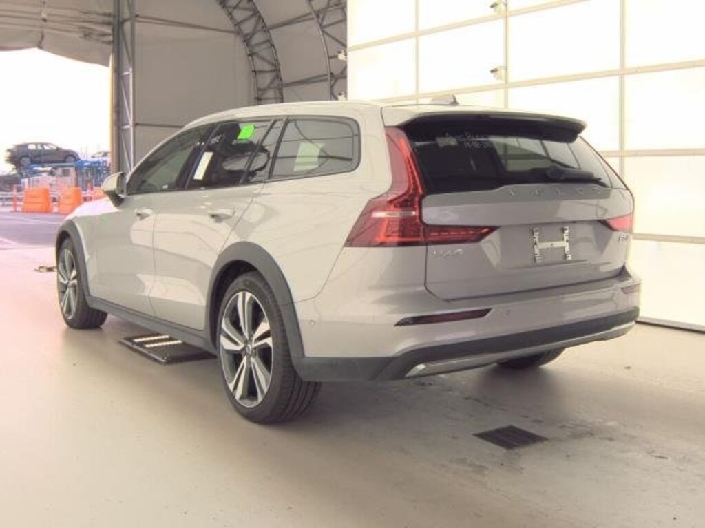 Certified 2025 Volvo V60 Cross Country B5 Plus Wagon