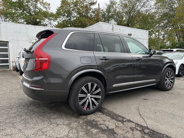 2024 Volvo XC90 Plus photo 2