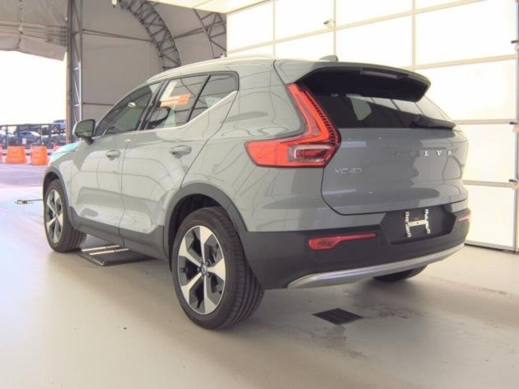Certified 2025 Volvo XC40 B5 Plus Bright Theme SUV