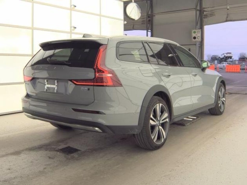 Certified 2025 Volvo V60 Cross Country B5 Plus Wagon