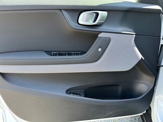 2024 Polestar 2 Plus - Photo 15